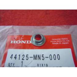 COLLAR, CUBIERTA RUEDA DE